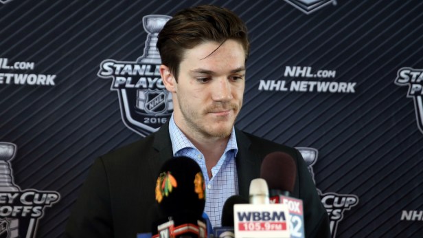 ct-andrew-shaw-discipline-homophobic-slur-20160419-1